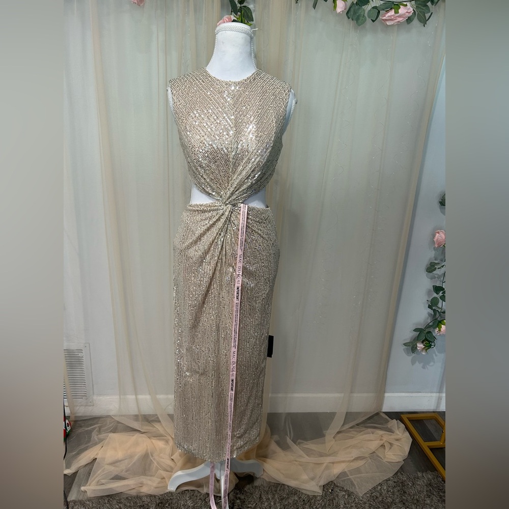 Mac Duggal Silver Sequin Front Twist cut out Sheath Dress style code 27022 - Picture 4 of 10